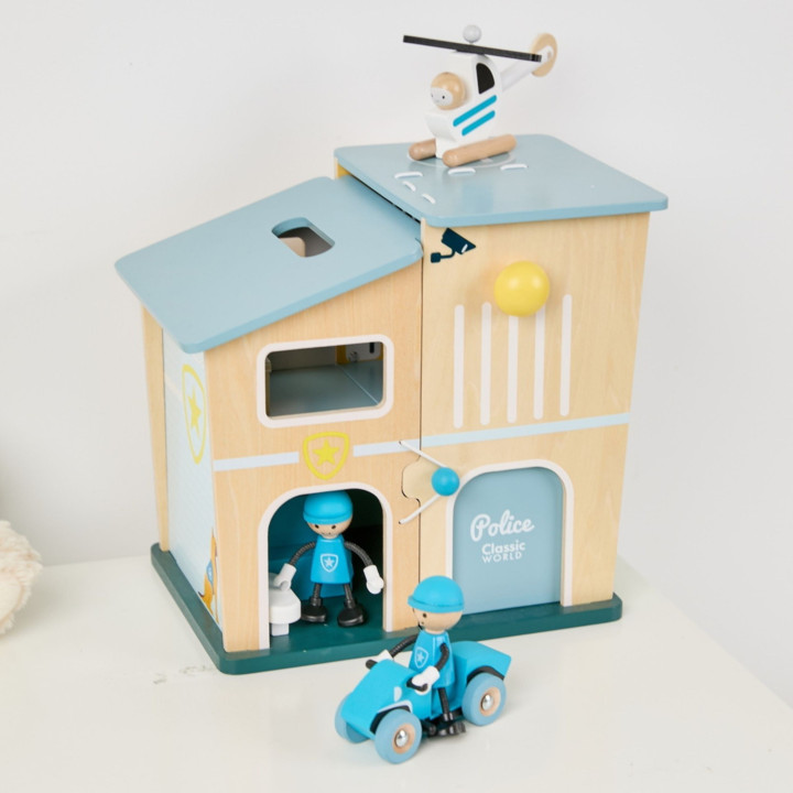 CLASSIC WORLD Posterunek Policji Drewniany Samochód Helikopter FIgurki