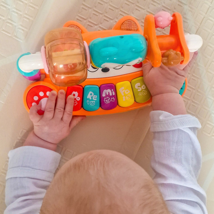
						WOOPIE BABY Interaktywne Pianino Edukacyjne Sensoryczne Lisek LED Grzechotki
					