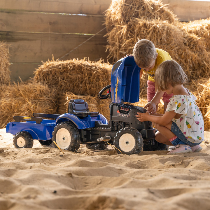 FALK Traktor na Pedały New Holland z Przyczepą i Otwieraną Maską 2-5 l