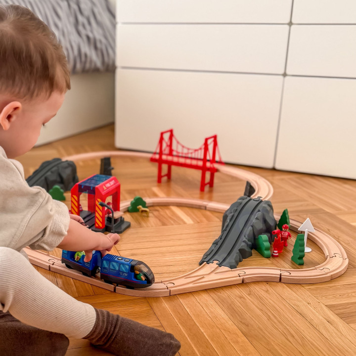 Tooky Toy Drewniana Kolejka Elektryczna Straż Pożarna Efekty Dźwiękowe
