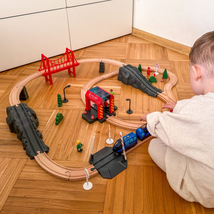 Tooky Toy Drewniana Kolejka Elektryczna Straż Pożarna Efekty Dźwiękowe