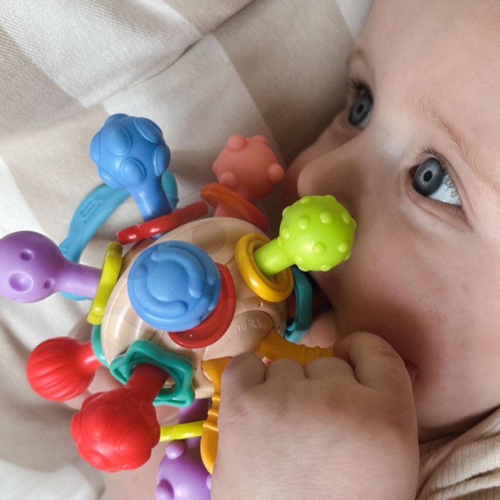 WOOPIE BABY Miękka Grzechotka 2w1 Gryzak Zabawka Sensoryczna dla Niemo