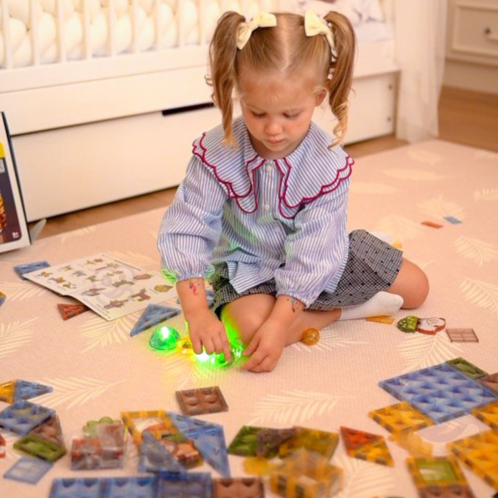 WOOPIE Klocki Magnetyczne Konstrukcyjne Świecące 3D Świat Zwierząt 124