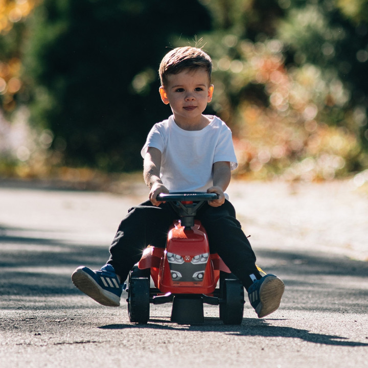 FALK Traktorek Baby Massey Ferguson Czerwony z Przyczepką + akc. od 1-